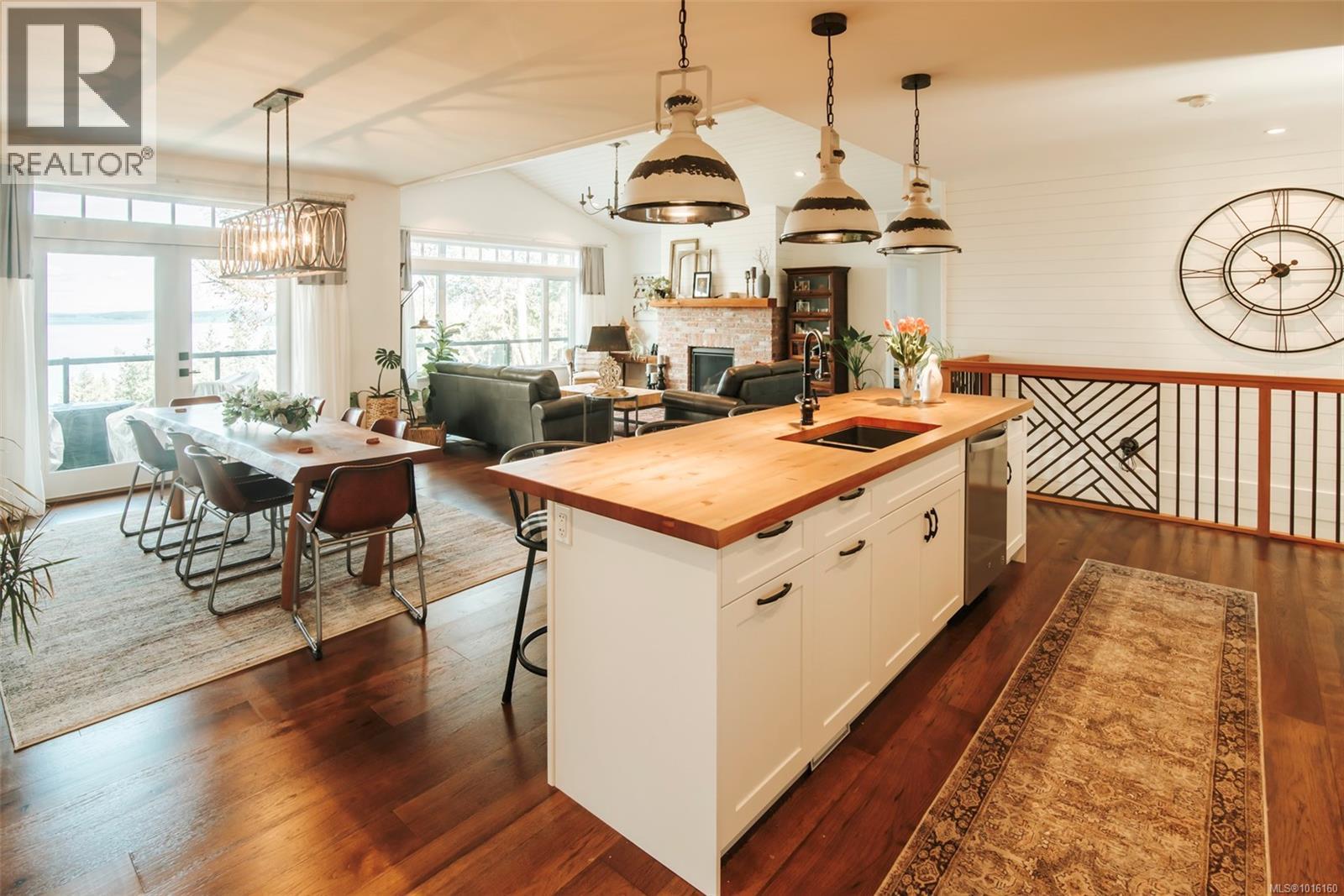  347 Collins Road, Salt Spring