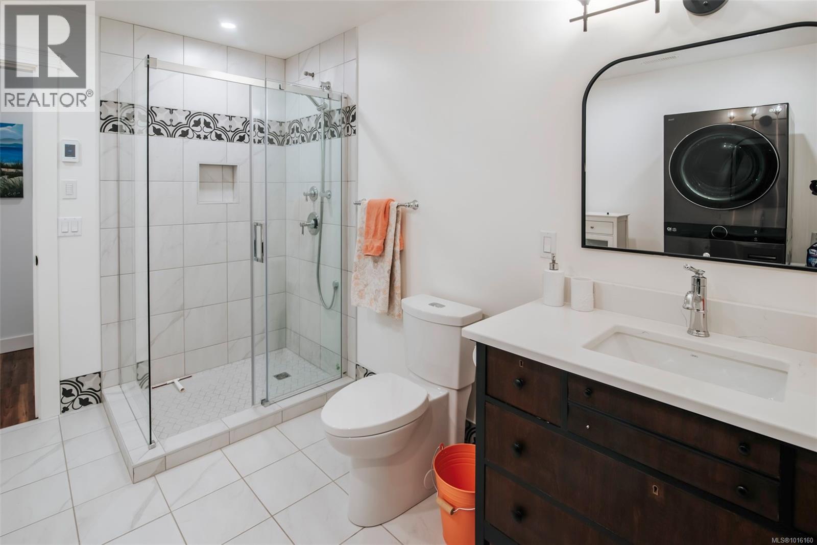  347 Collins Road, Salt Spring