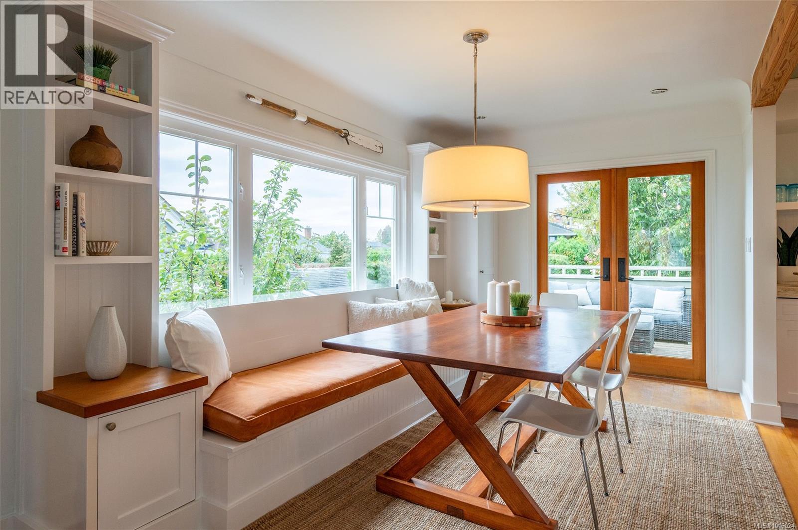  2709 Burdick Avenue, Oak Bay