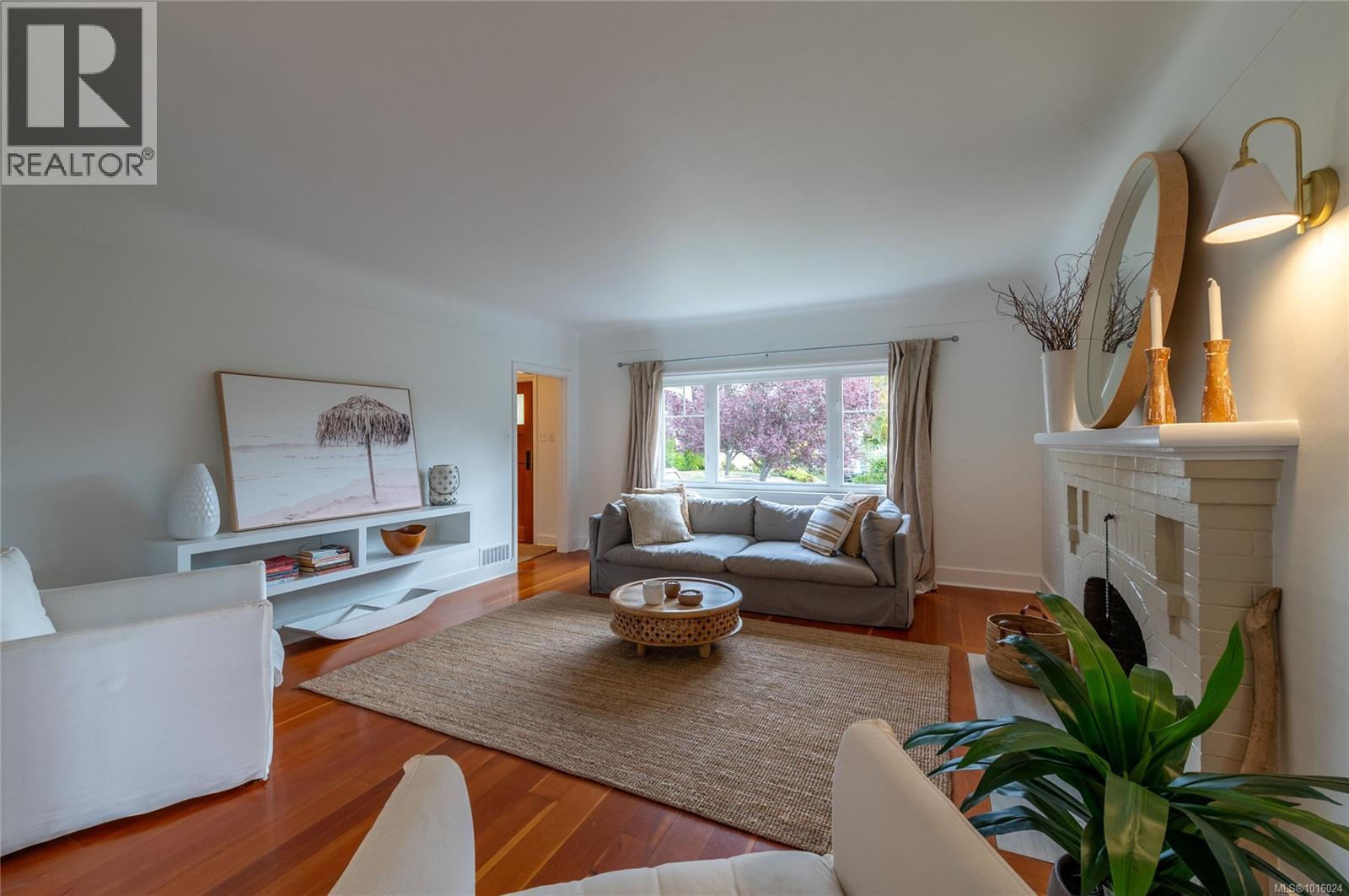  2709 Burdick Avenue, Oak Bay