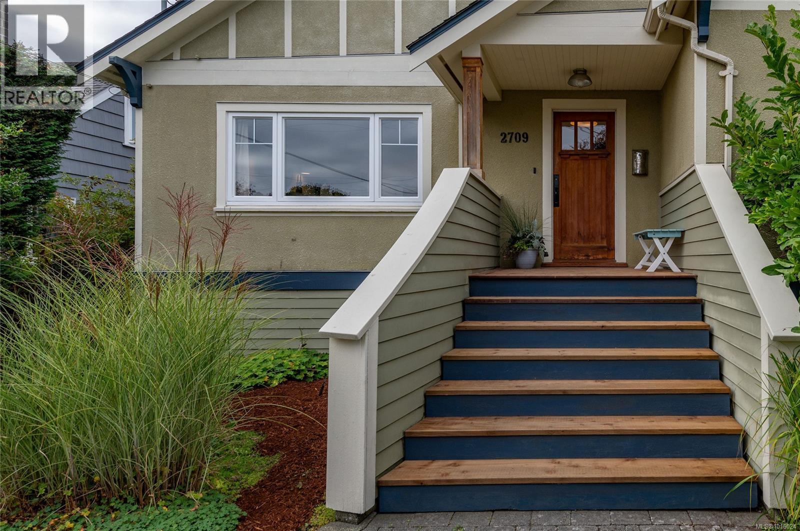  2709 Burdick Avenue, Oak Bay