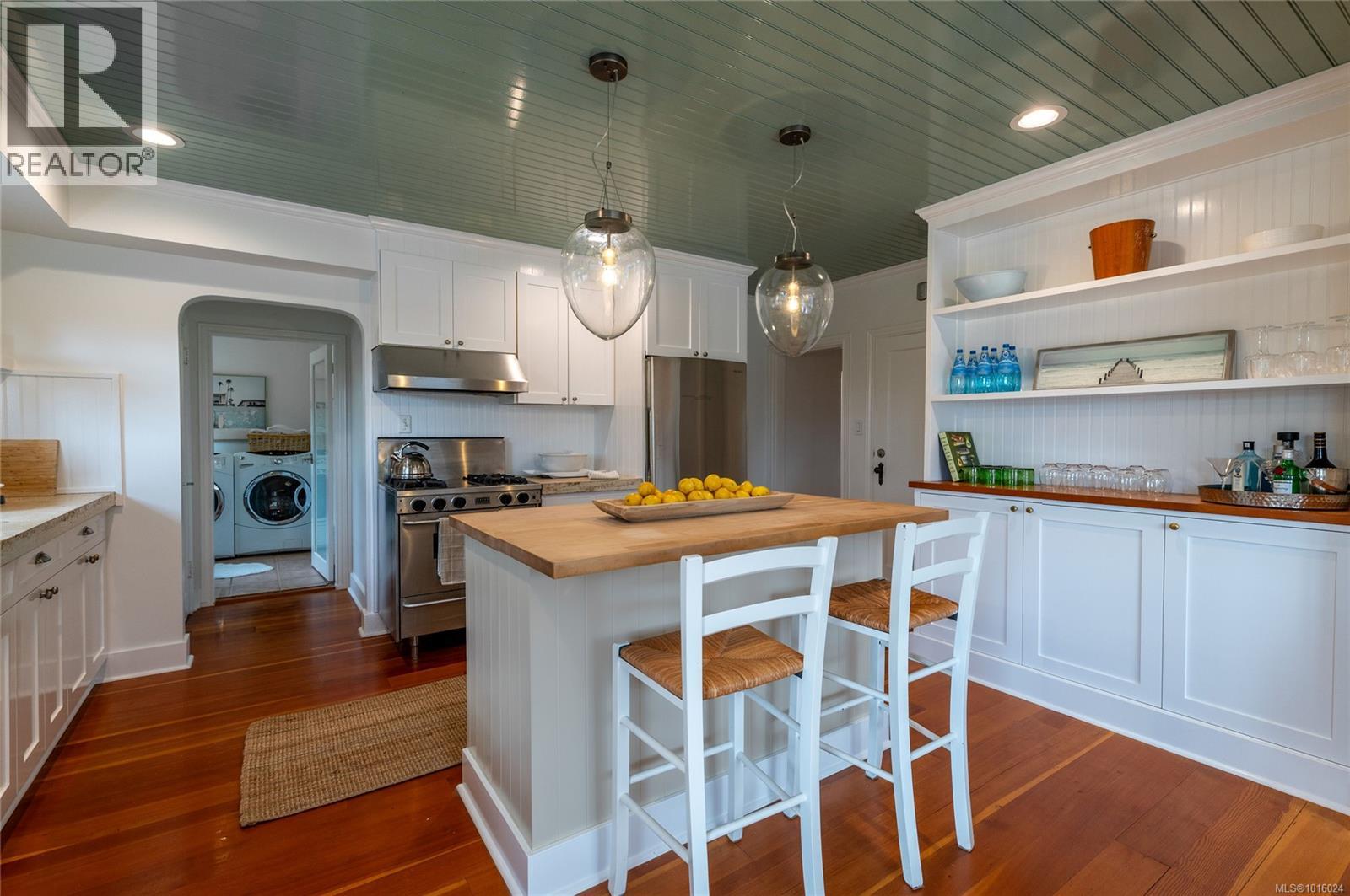  2709 Burdick Avenue, Oak Bay