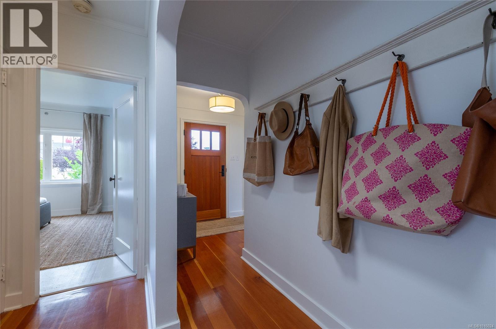  2709 Burdick Avenue, Oak Bay
