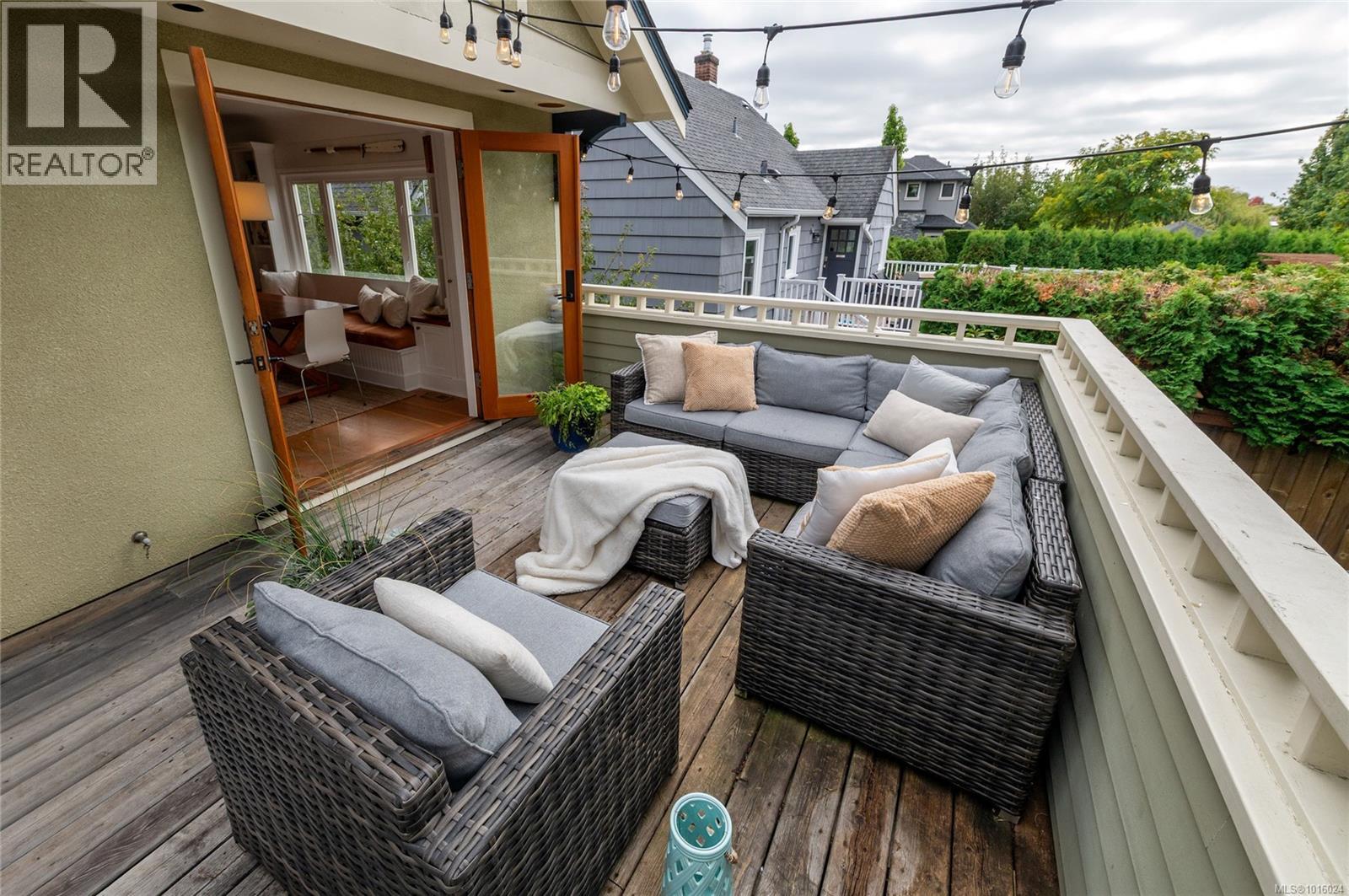  2709 Burdick Avenue, Oak Bay