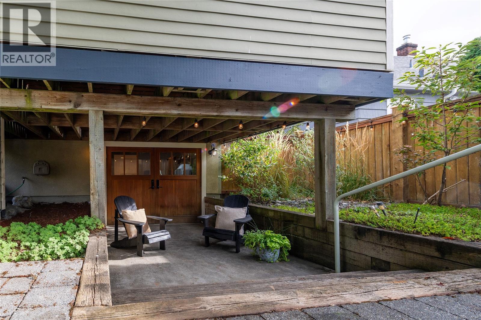  2709 Burdick Avenue, Oak Bay