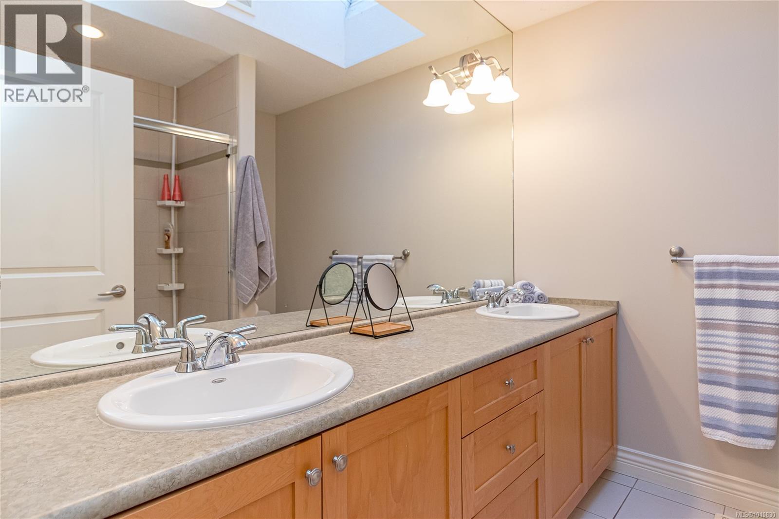 1283 Roberton Blvd, Parksville