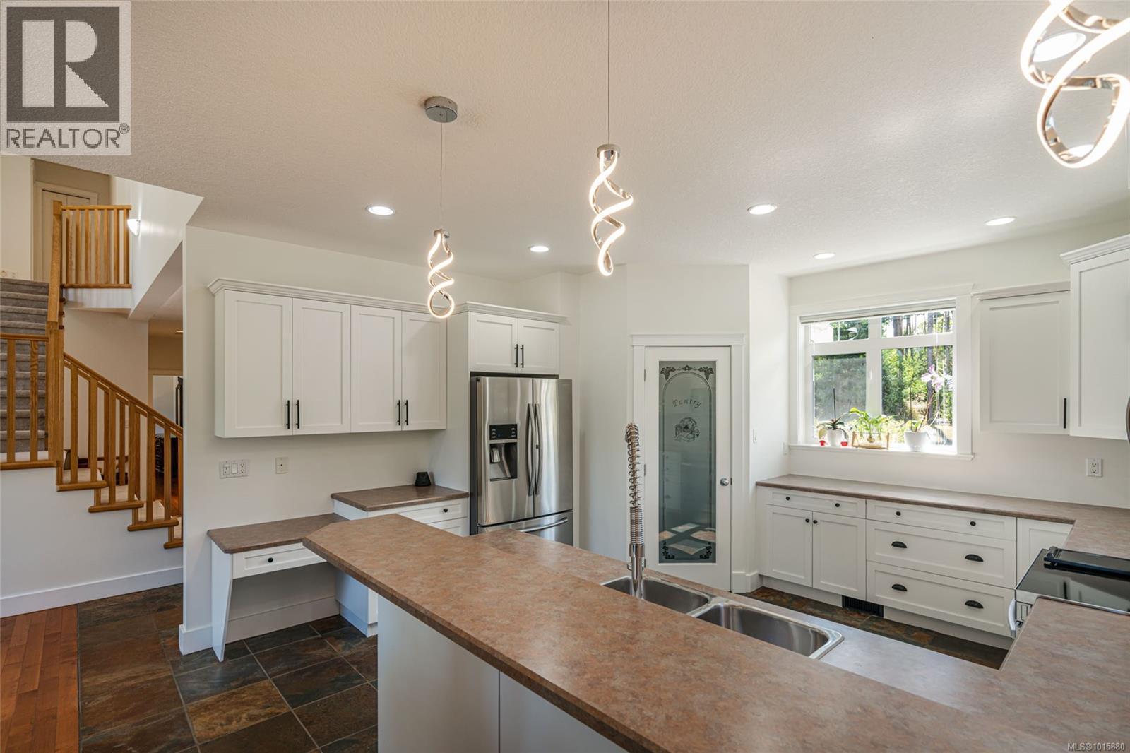 1075 Cinnamon Sedge Way, Nanoose Bay