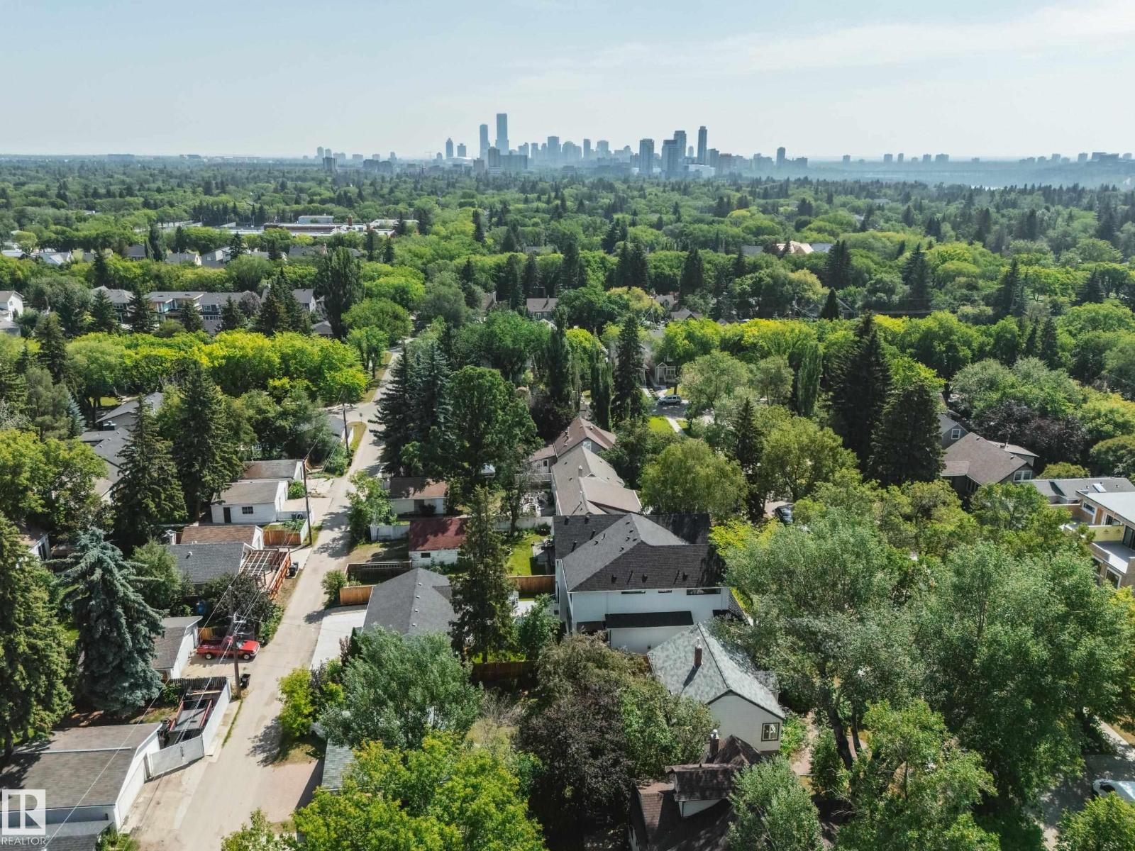 14018 104 AV NW, Edmonton