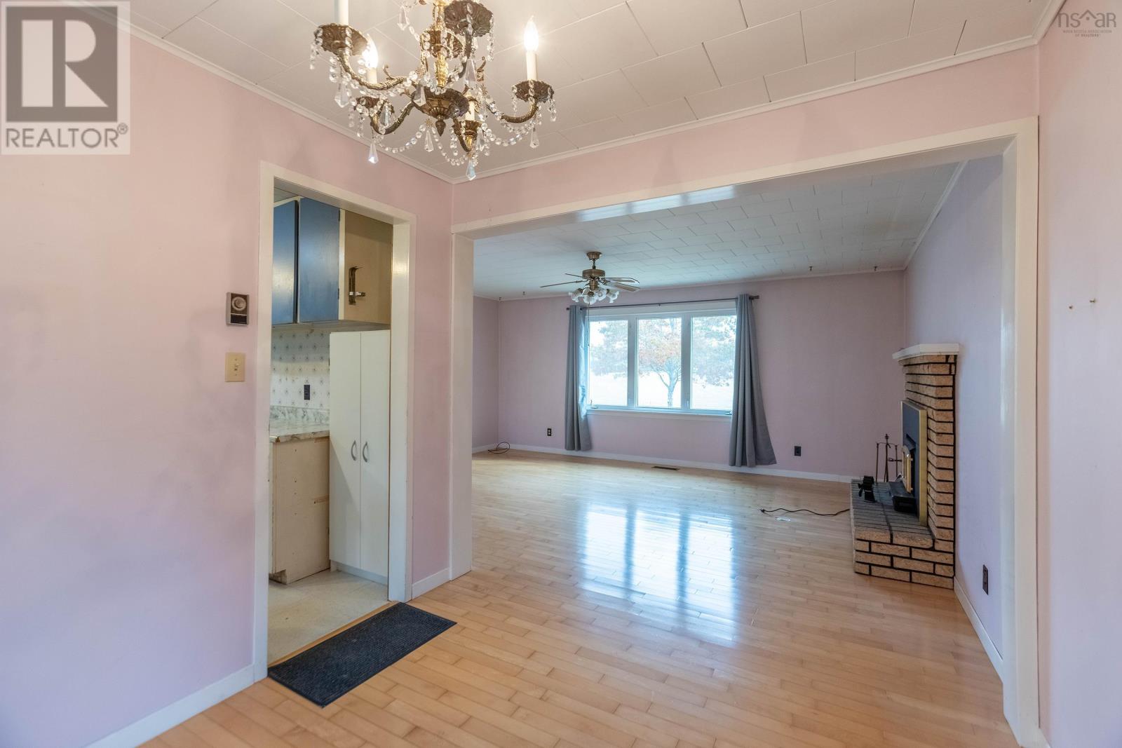 Property 18 of 40 of 9242 Highway 2