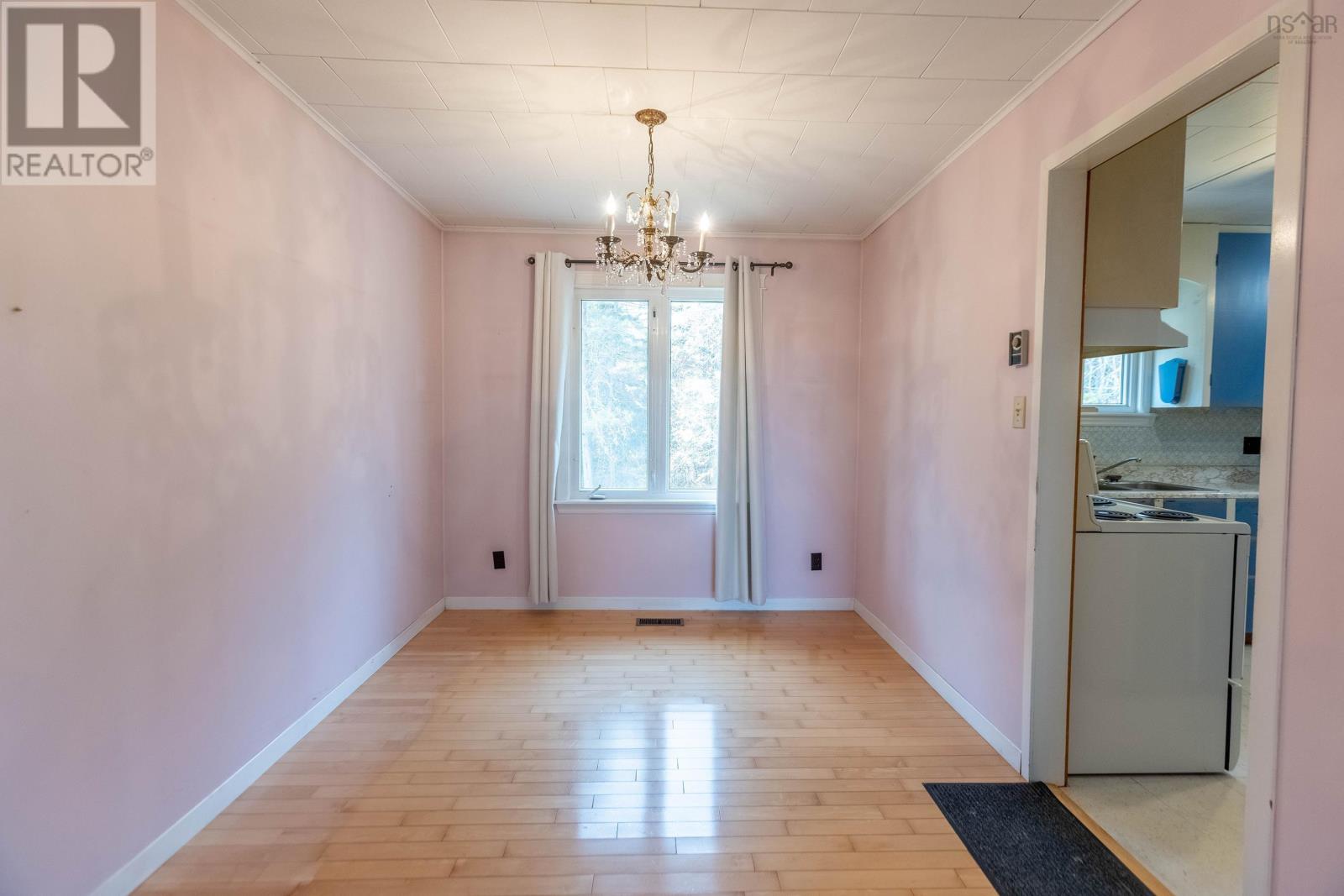 Property 19 of 40 of 9242 Highway 2