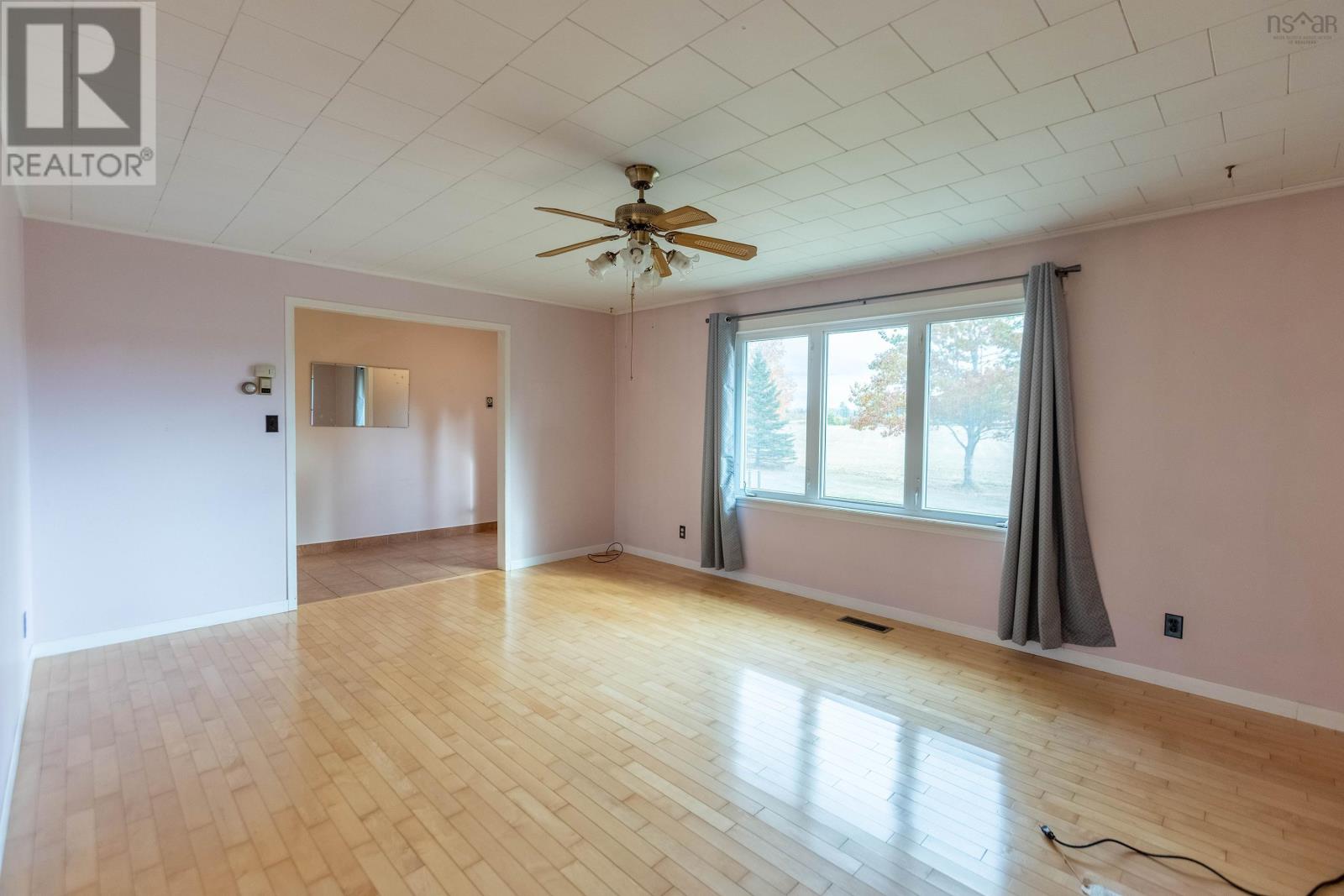 Property 20 of 40 of 9242 Highway 2