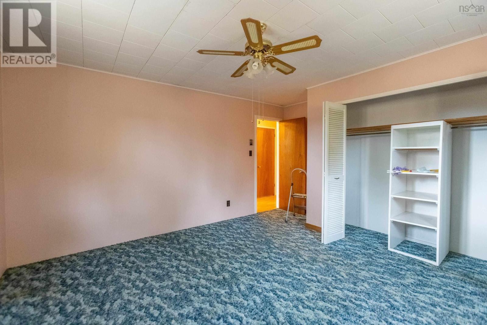 Property 29 of 40 of 9242 Highway 2