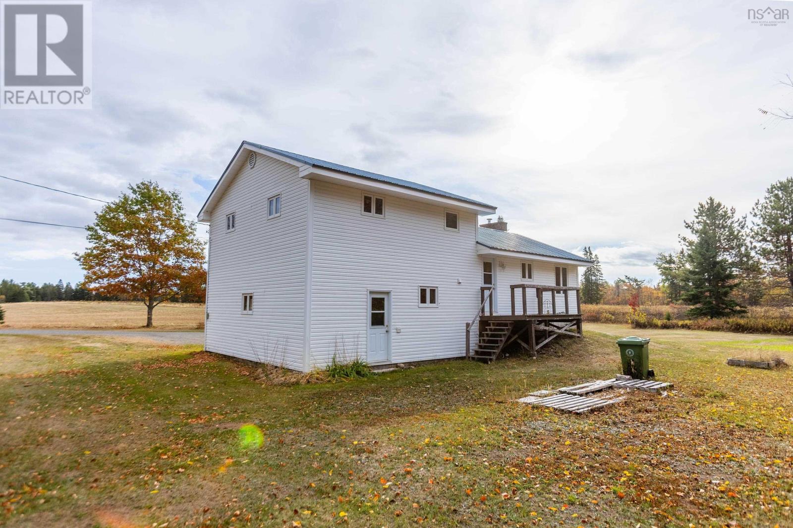 Property 3 of 40 of 9242 Highway 2