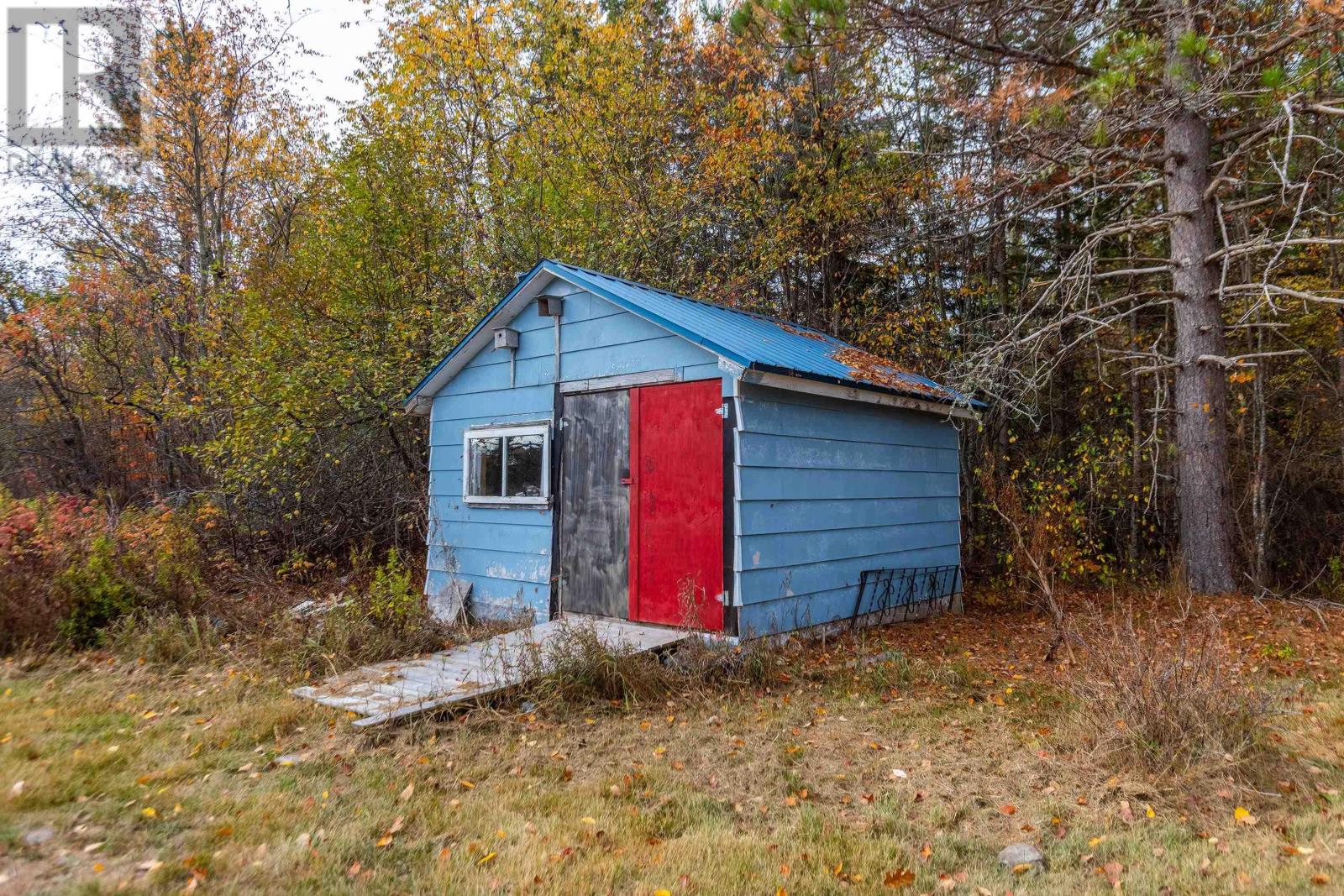 Property 38 of 40 of 9242 Highway 2