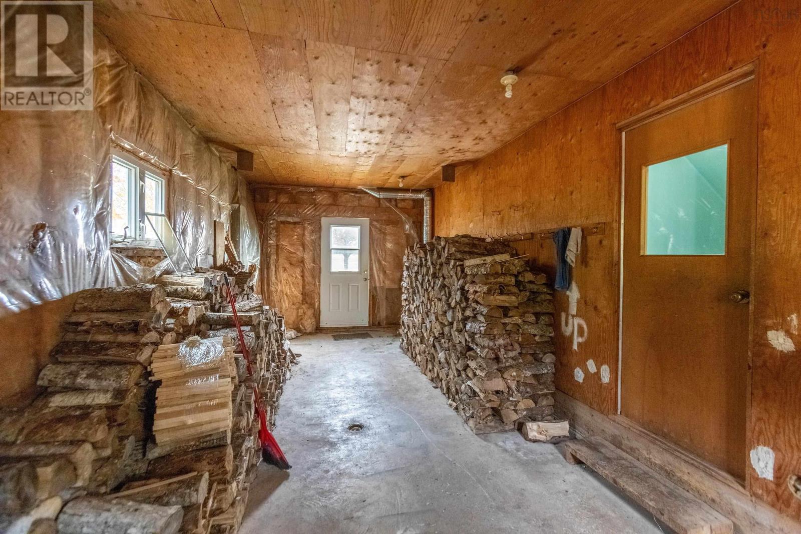 Property 9 of 40 of 9242 Highway 2