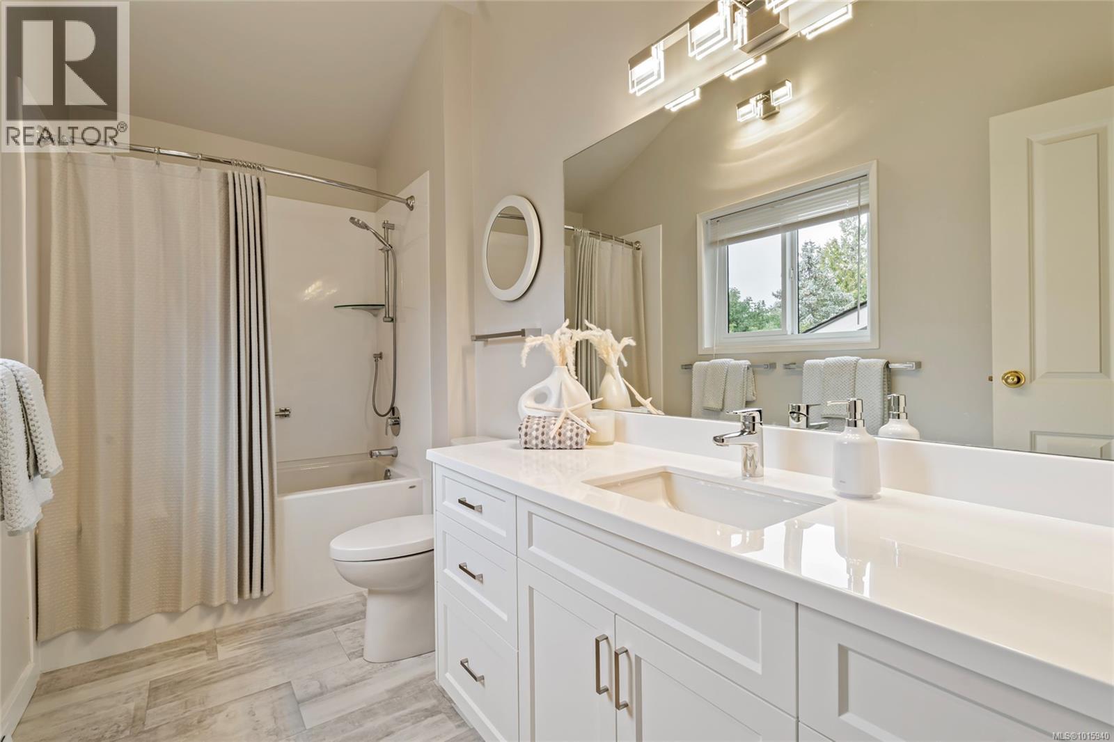  4066 Jason Place, Saanich
