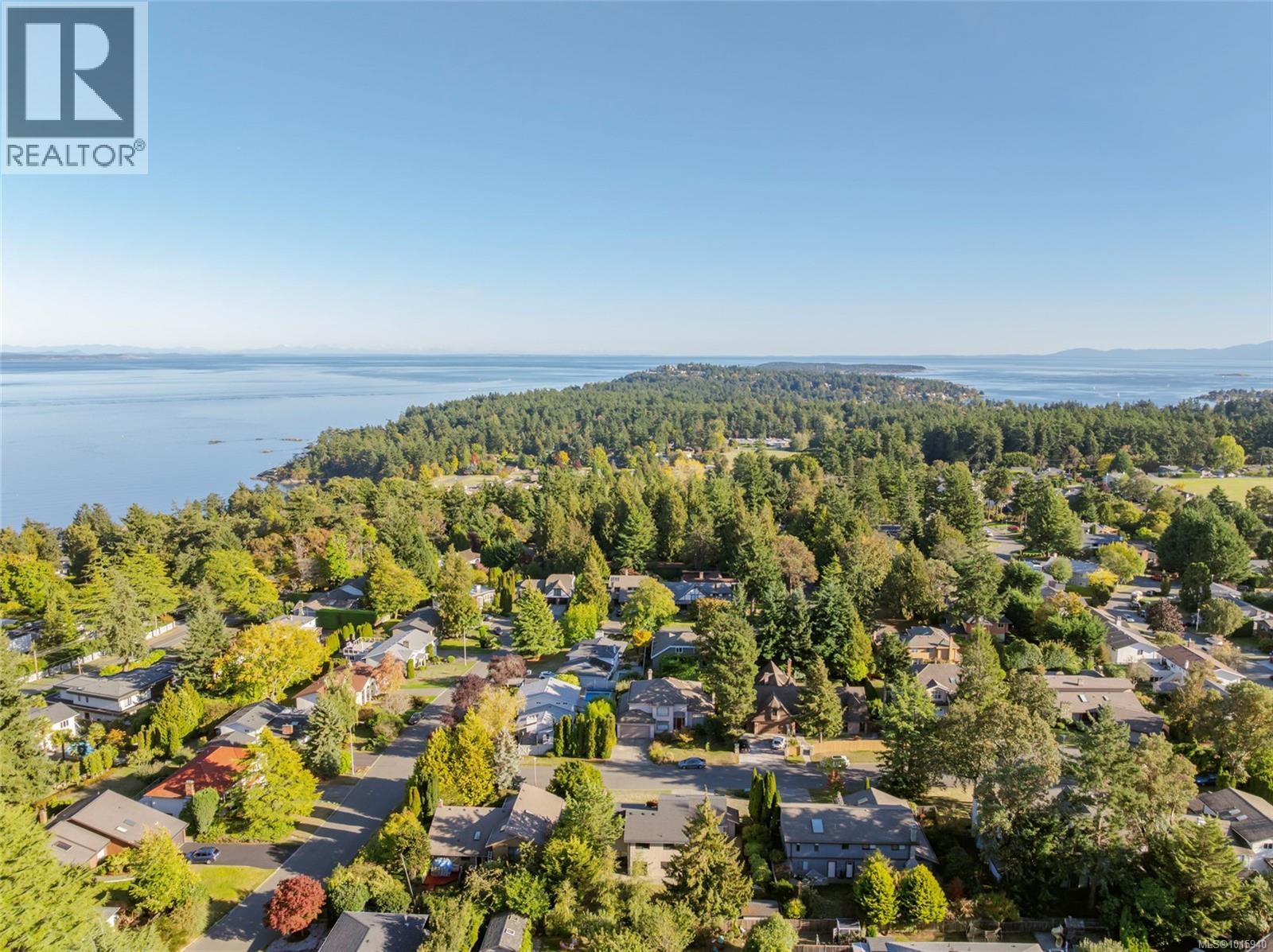  4066 Jason Place, Saanich