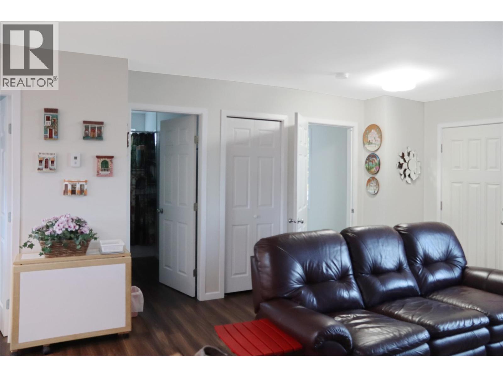 316 FENCHURCH Avenue, Princeton