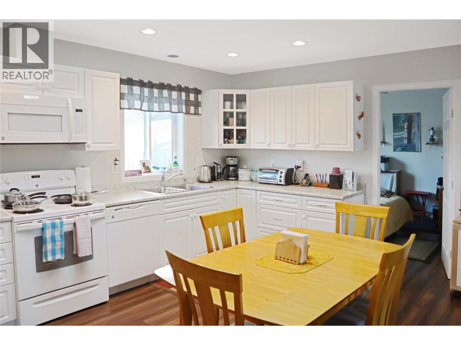 316 FENCHURCH Avenue, Princeton