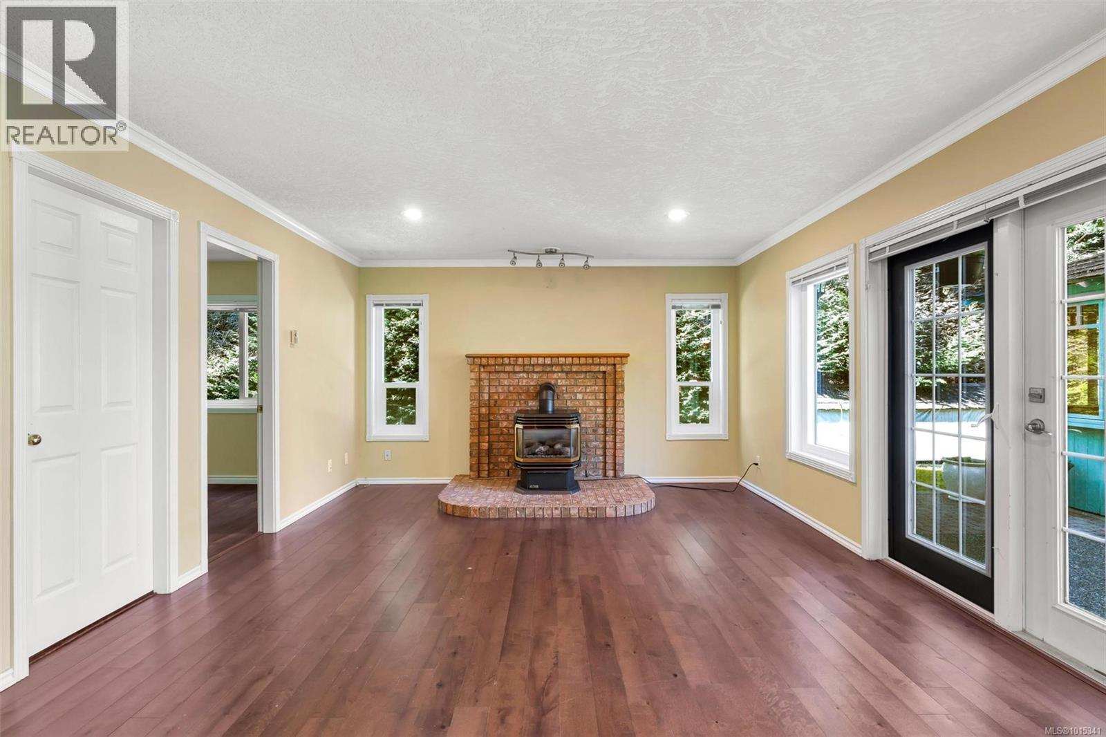  796 Worthington Place, Saanich