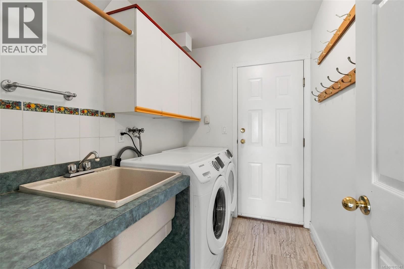  796 Worthington Place, Saanich