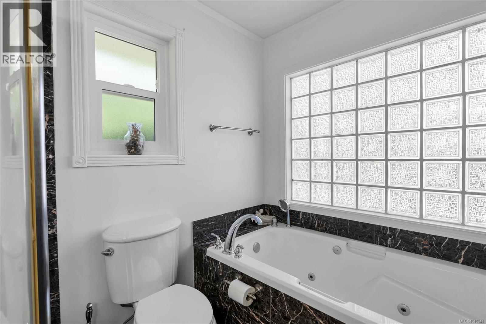  796 Worthington Place, Saanich