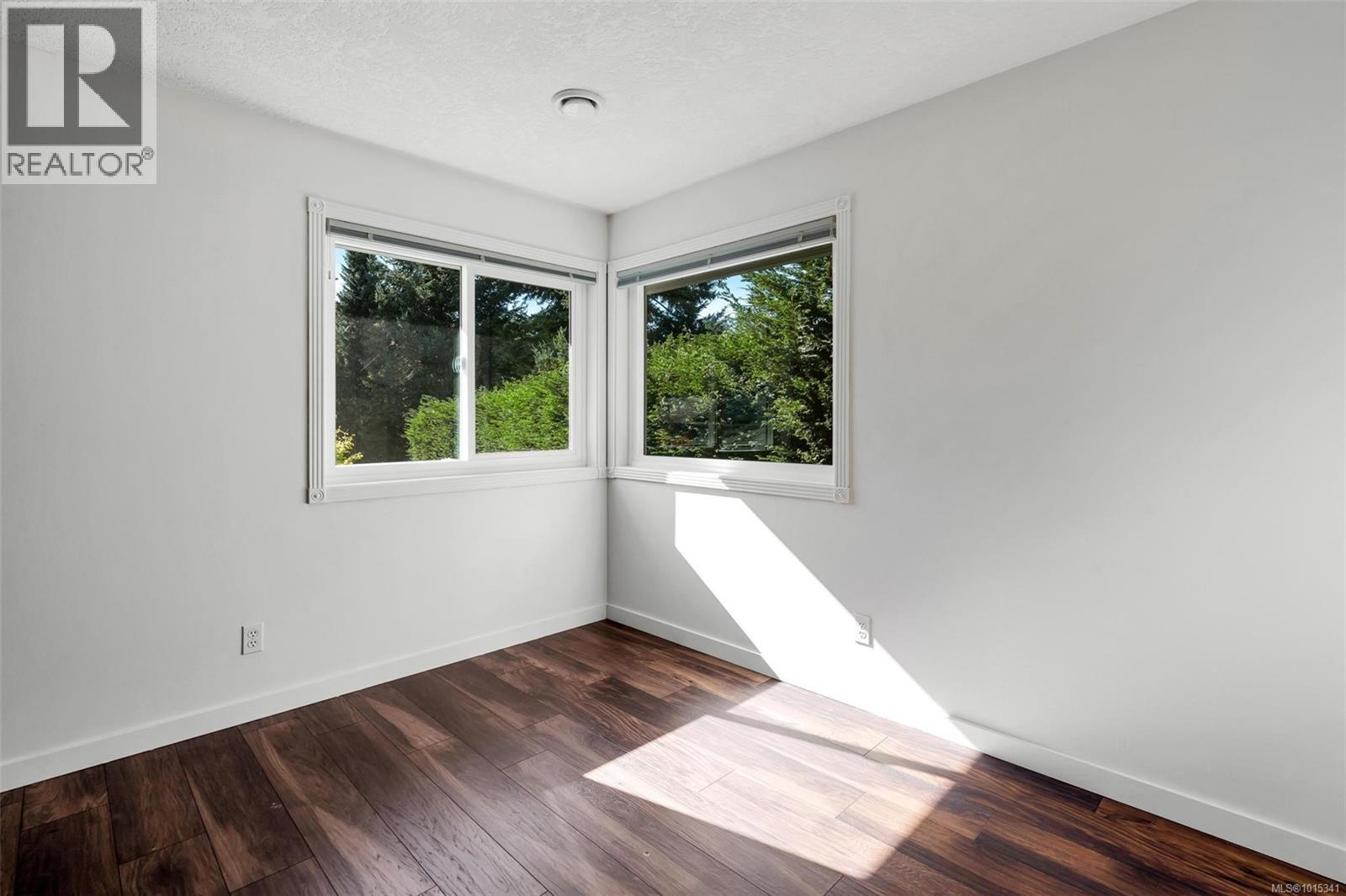  796 Worthington Place, Saanich