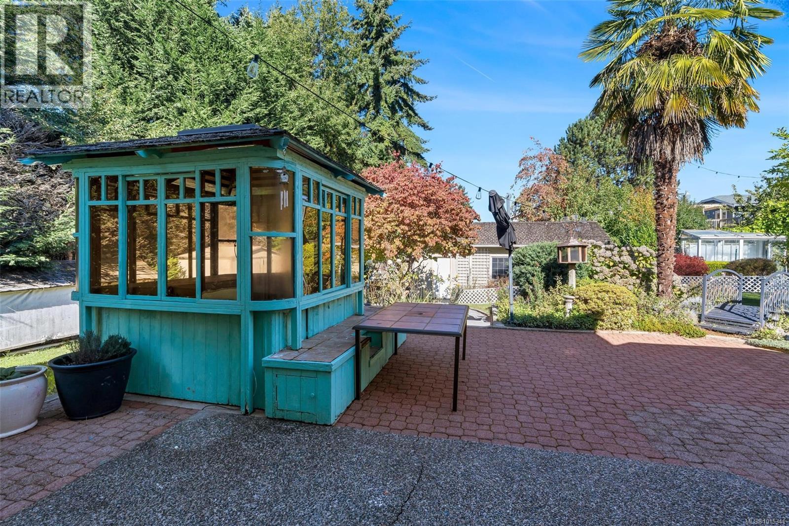  796 Worthington Place, Saanich