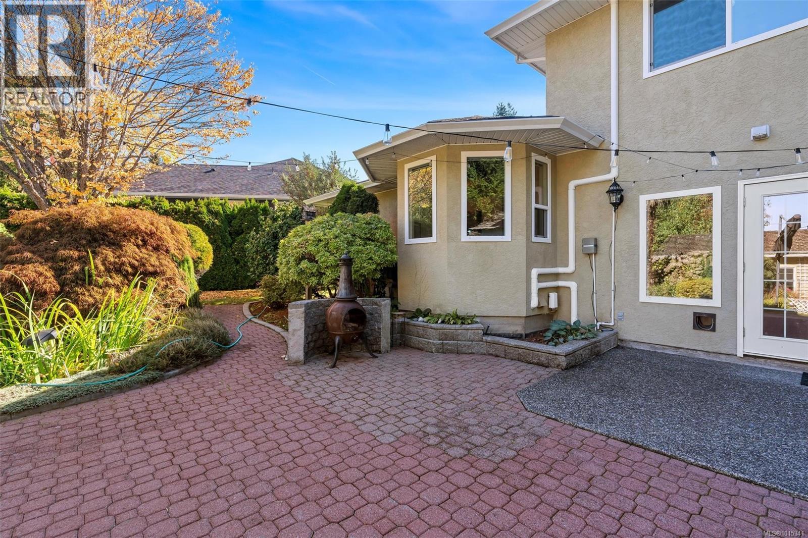  796 Worthington Place, Saanich