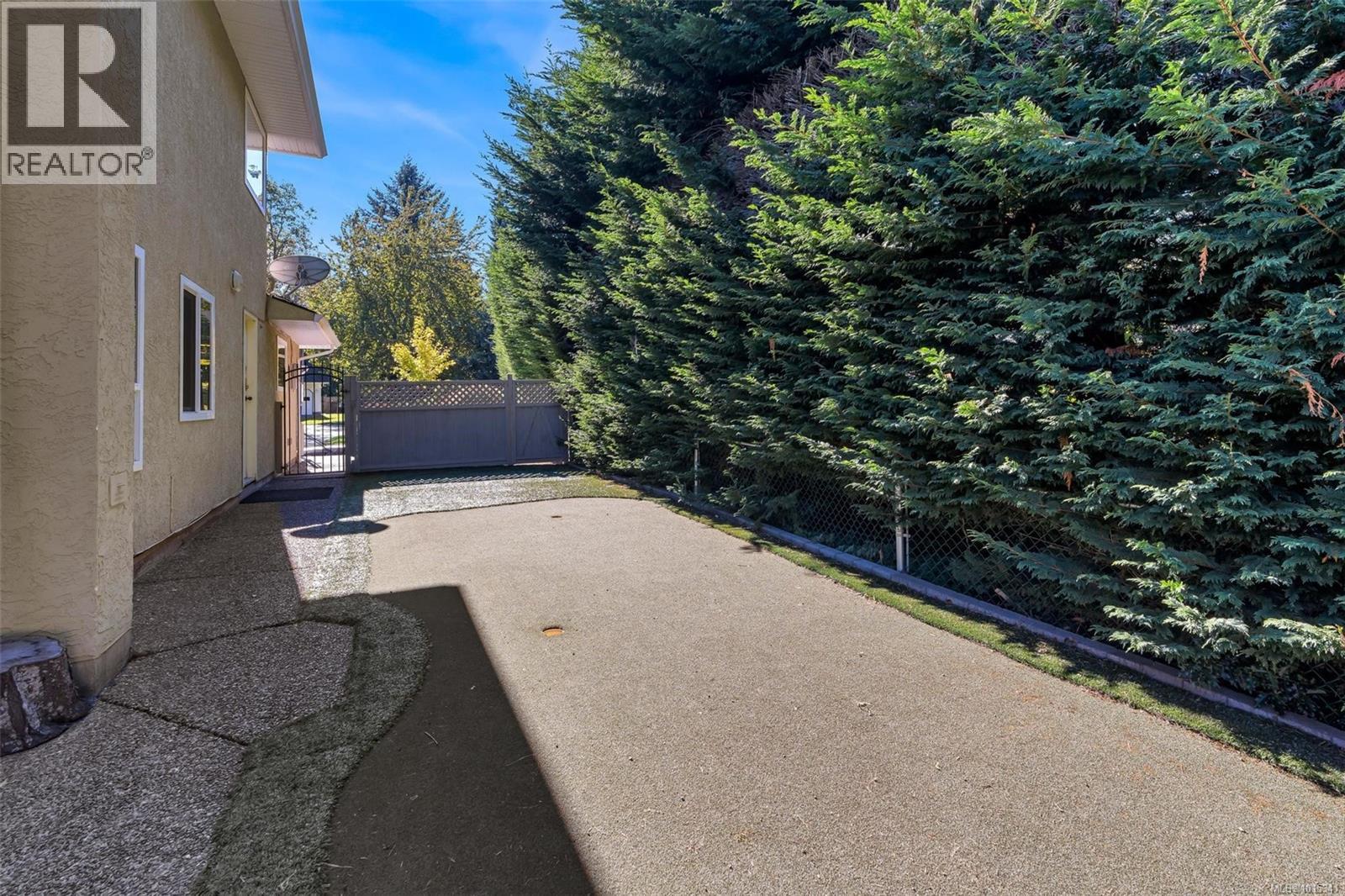  796 Worthington Place, Saanich