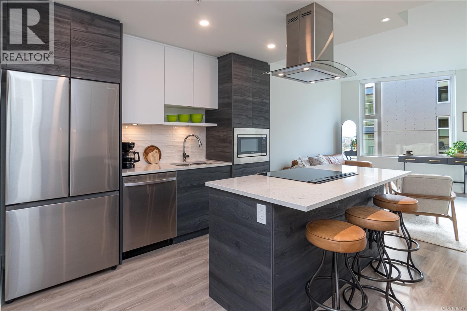 816 1628 Store Street, Victoria