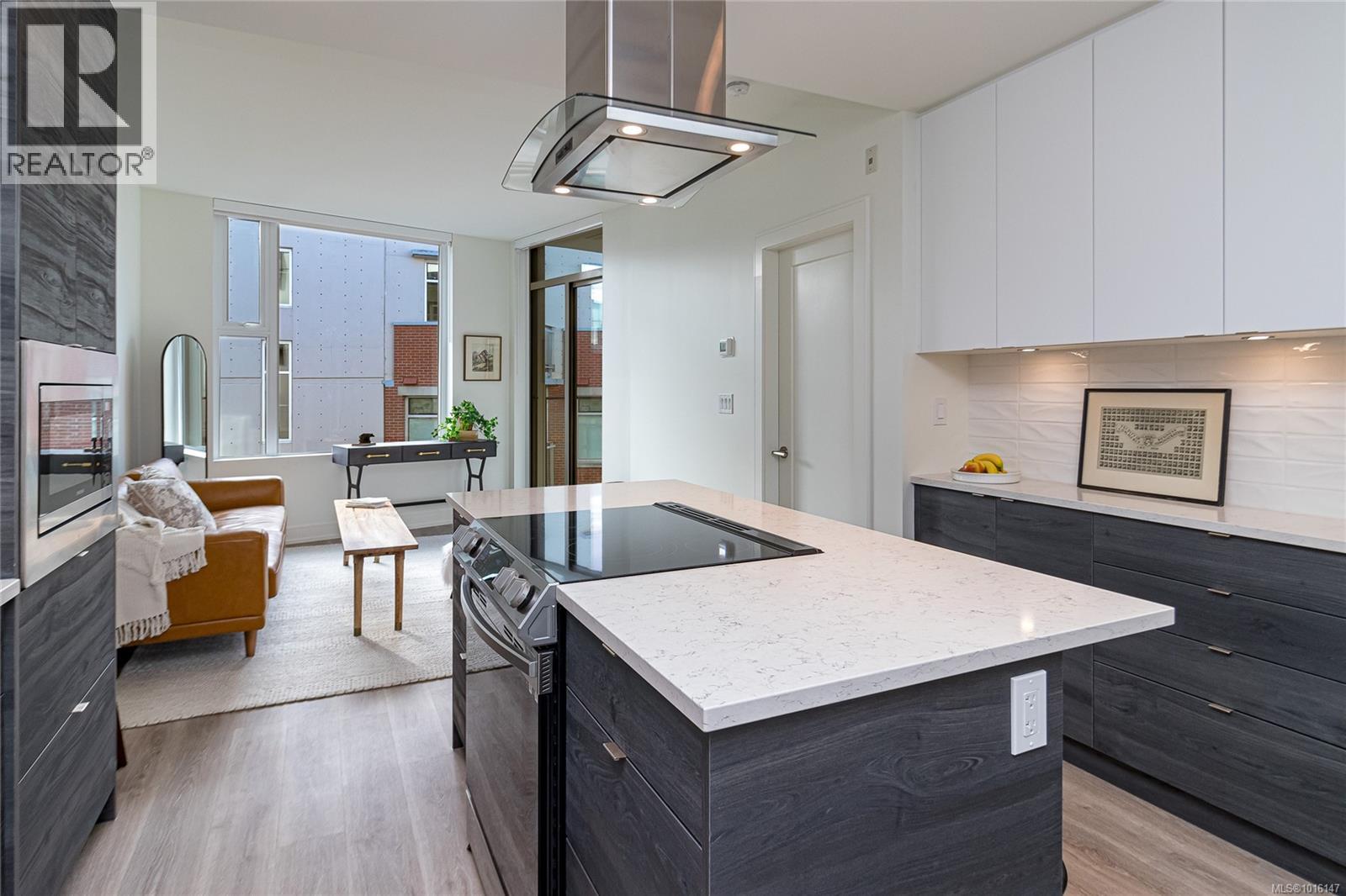 816 1628 Store Street, Victoria