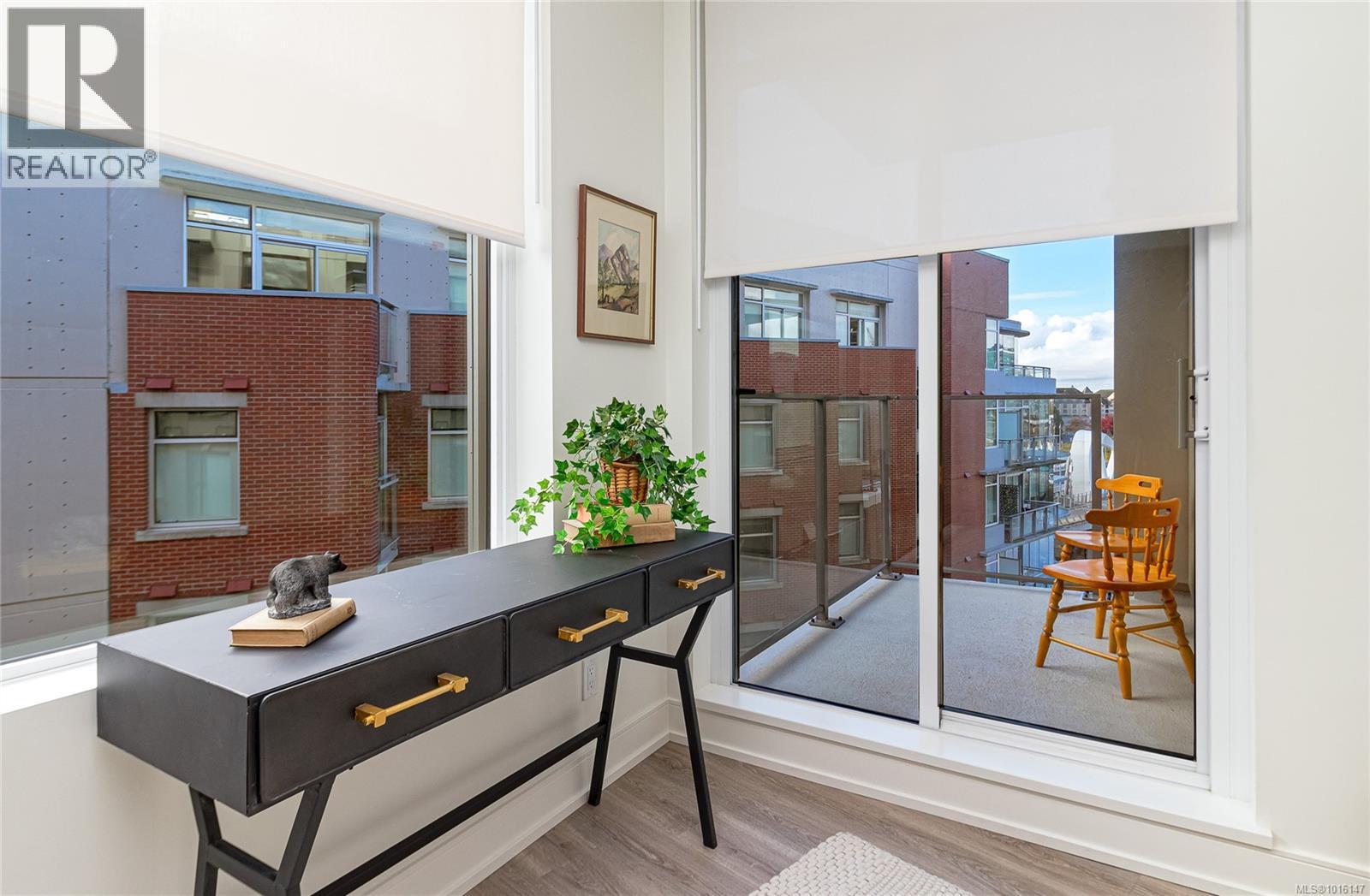 816 1628 Store Street, Victoria