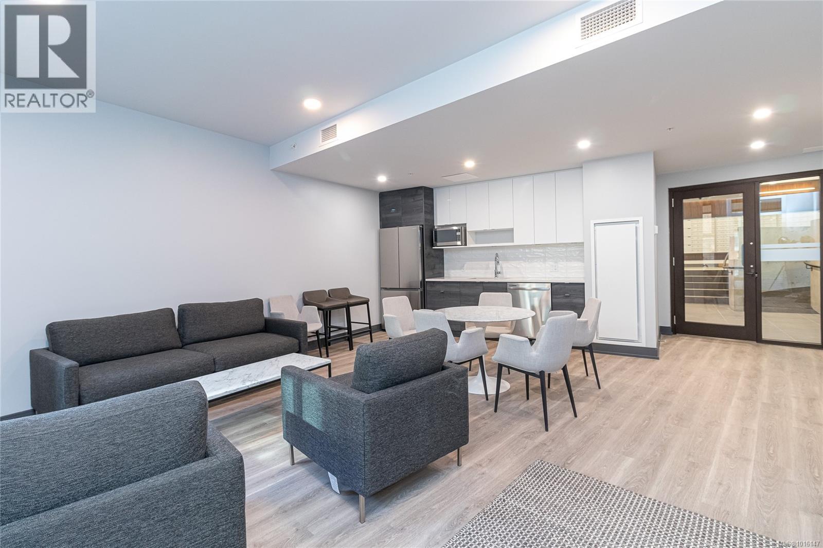 816 1628 Store Street, Victoria