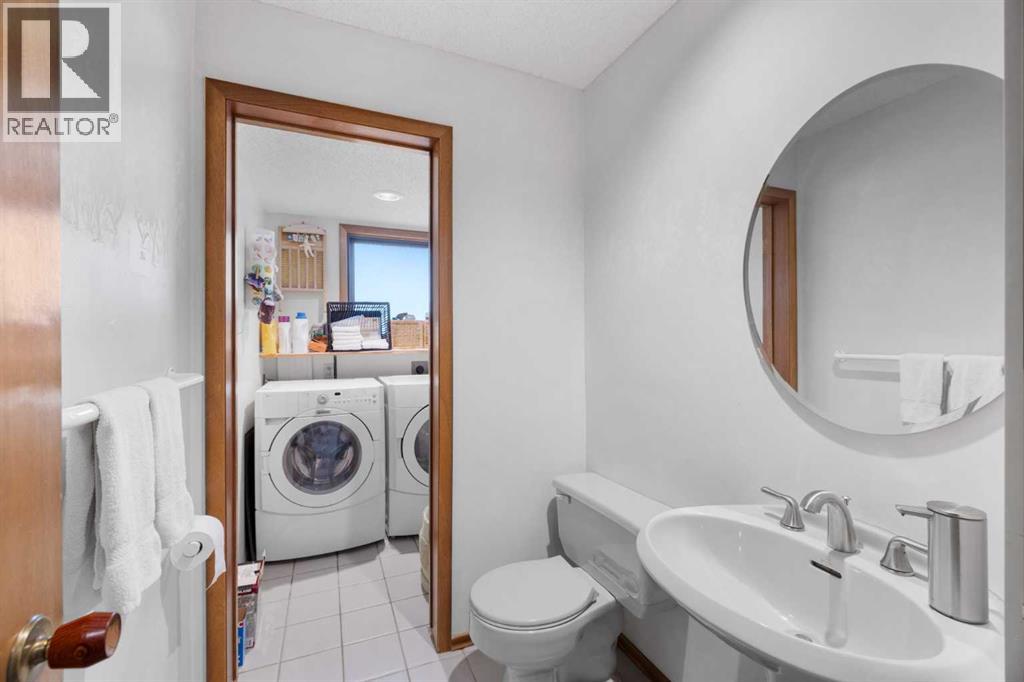 Single Family House for Sale in  Bernard Drive NW Beddington Heights Calgary 