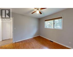835 Spruce Avenue, 100 Mile House, BC V0K2E0 Photo 17
