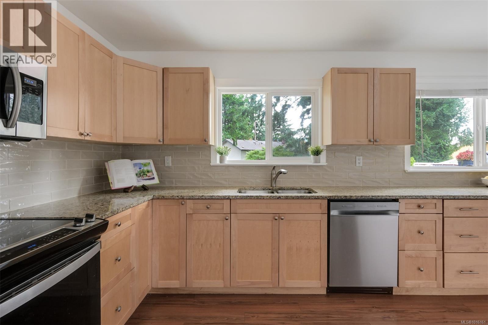  2874 Pickford Road, Colwood