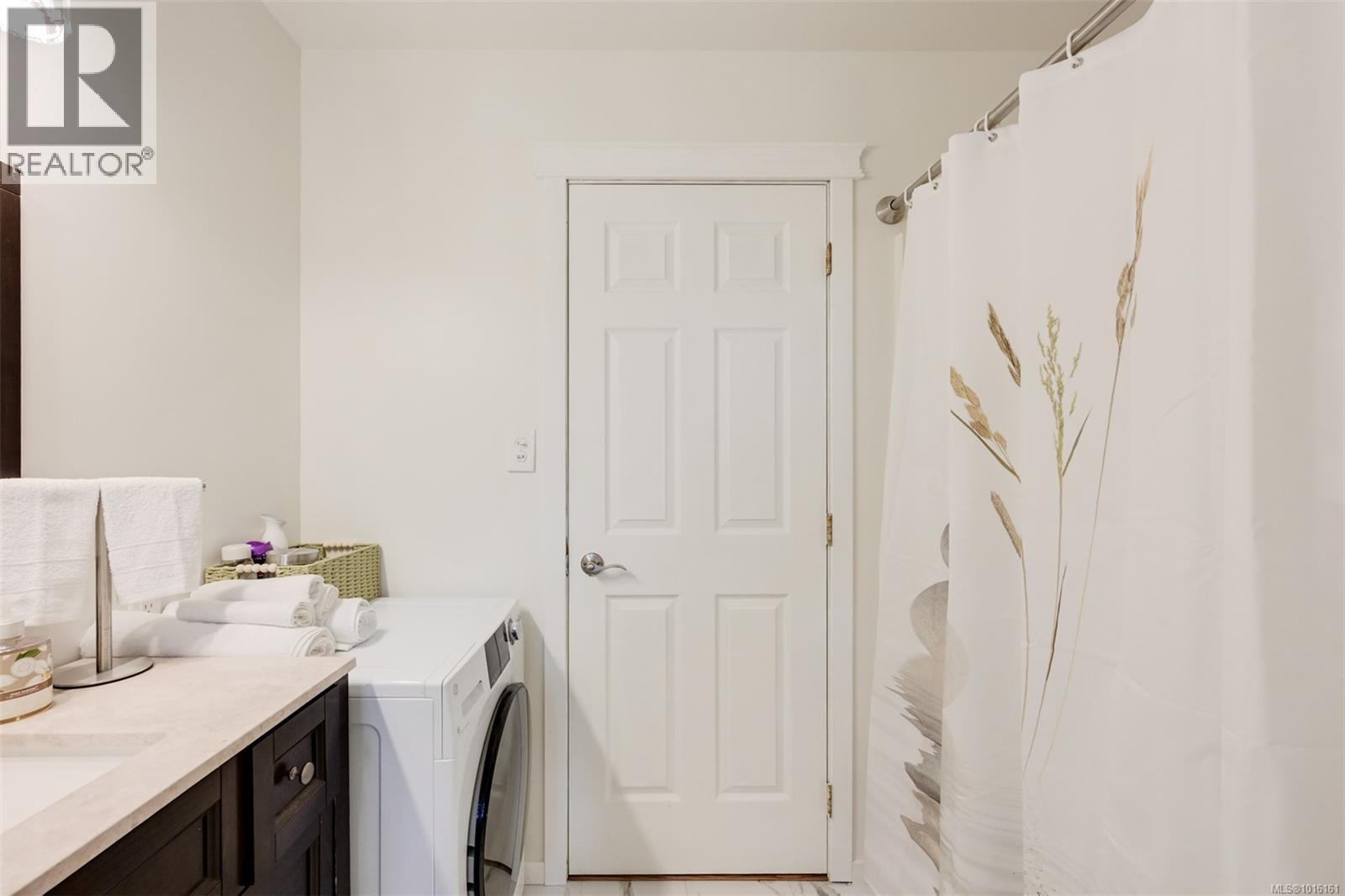  2874 Pickford Road, Colwood