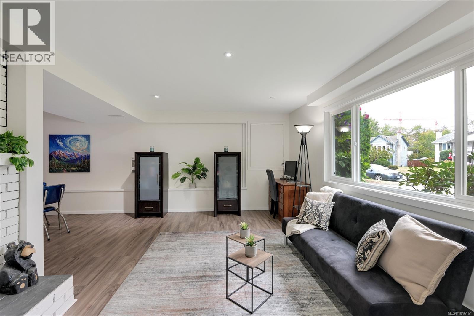  2874 Pickford Road, Colwood