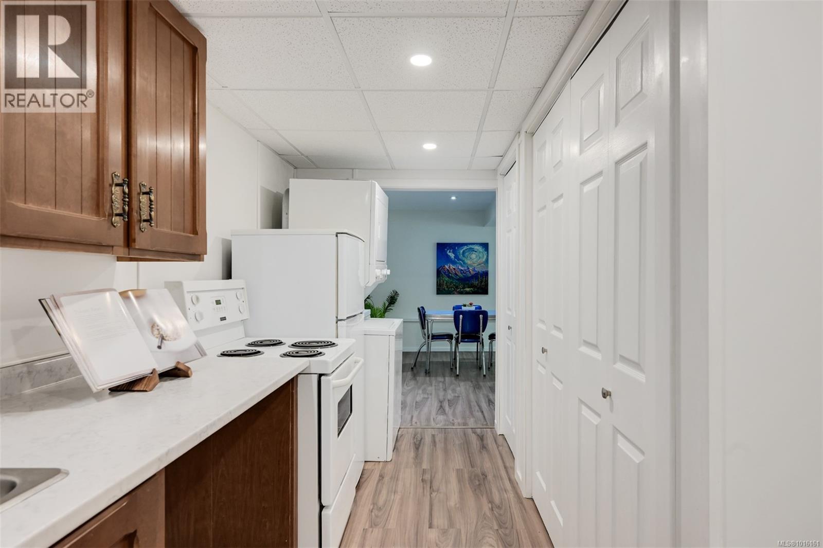  2874 Pickford Road, Colwood