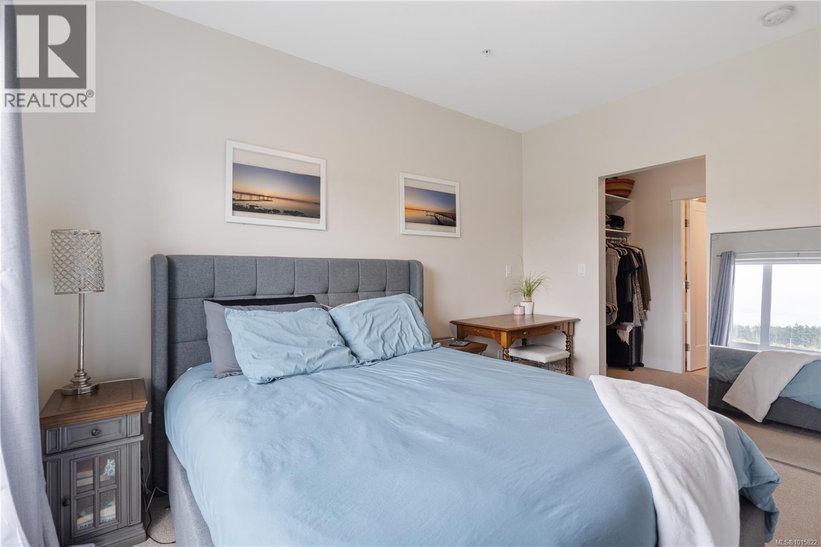 303 2500 Hackett Crescent, Central Saanich