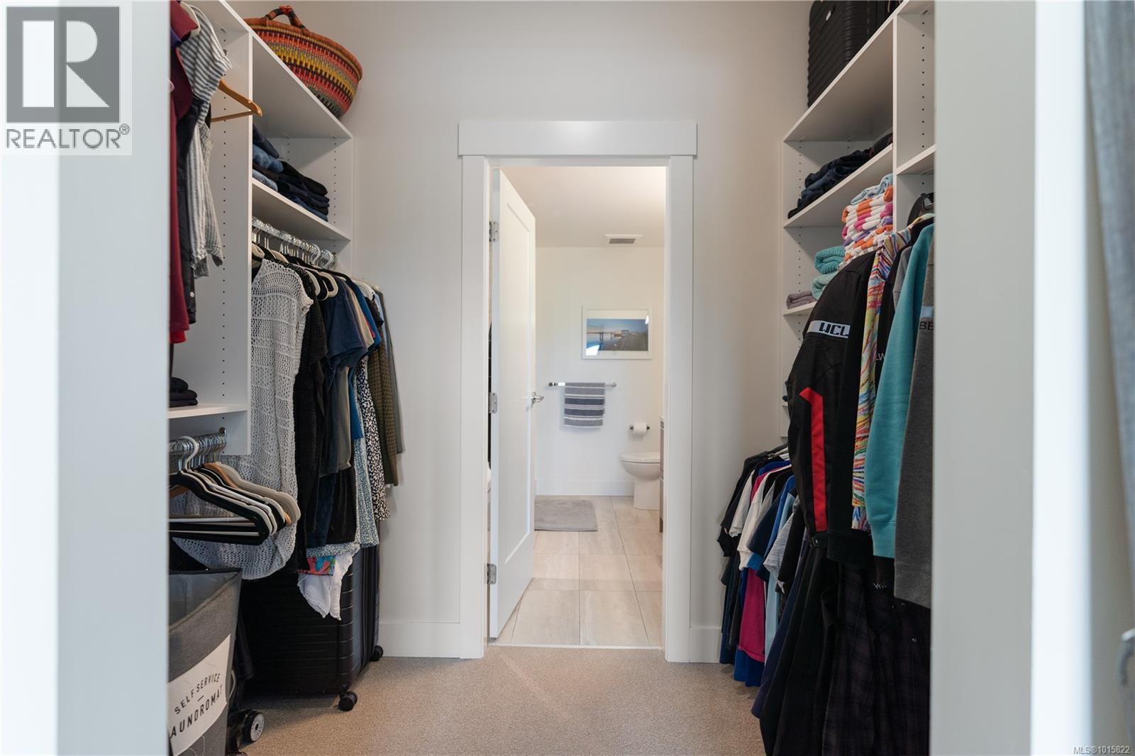 303 2500 Hackett Crescent, Central Saanich