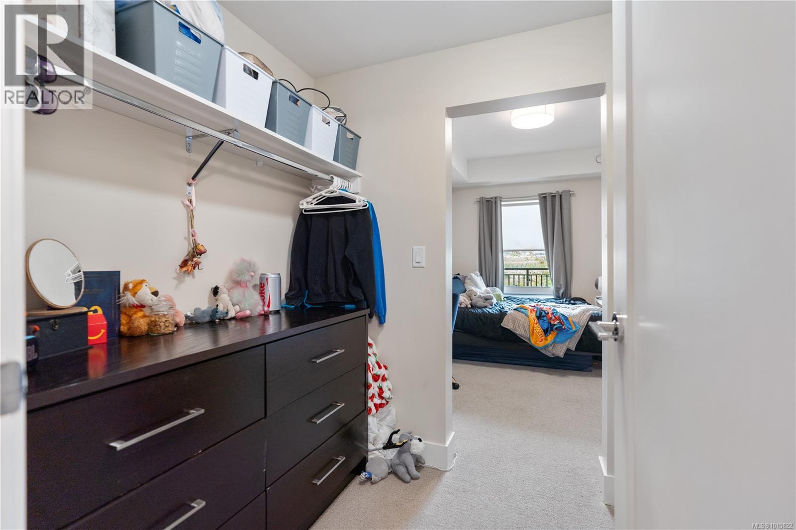 303 2500 Hackett Crescent, Central Saanich