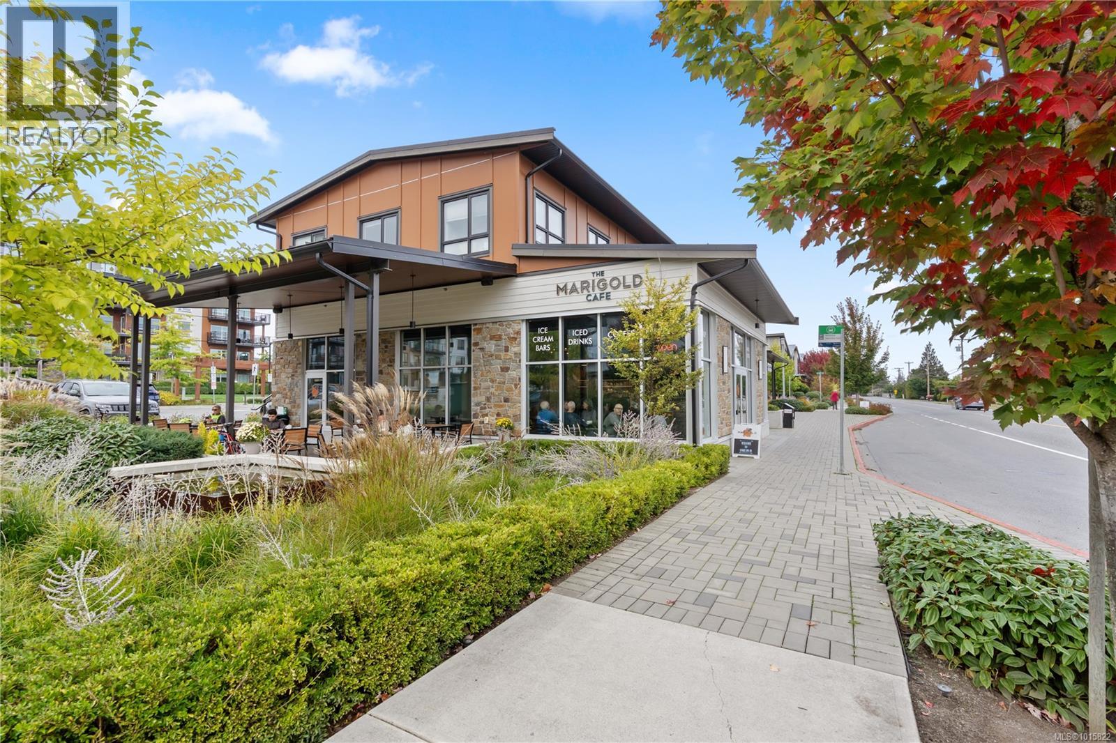 303 2500 Hackett Crescent, Central Saanich