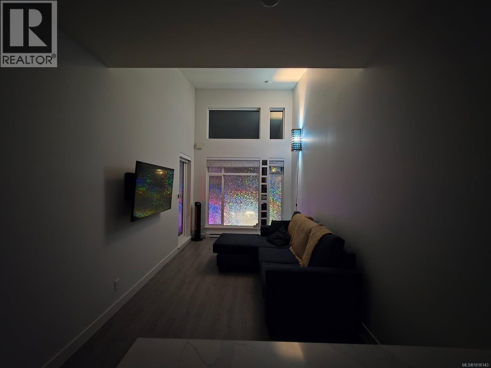 403 707 Treanor Avenue, Langford
