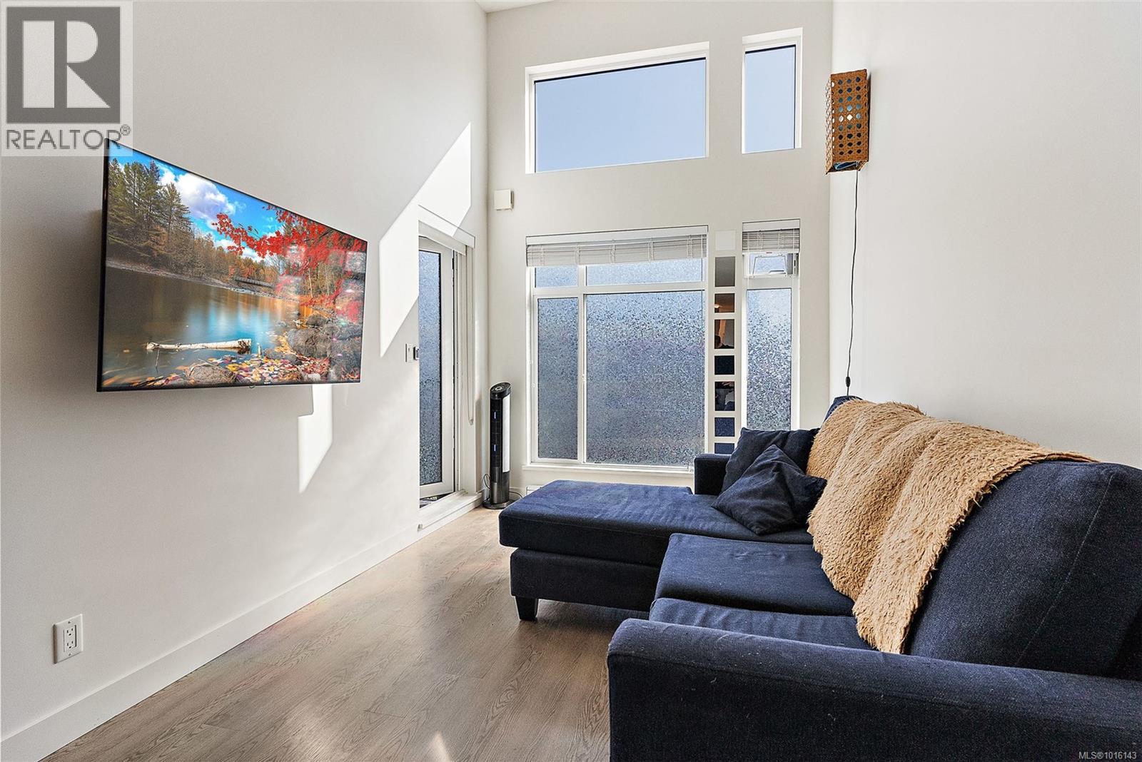 403 707 Treanor Avenue, Langford