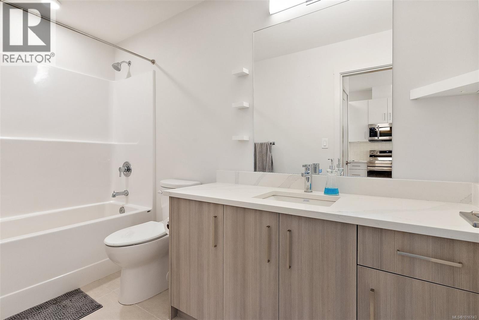 403 707 Treanor Avenue, Langford