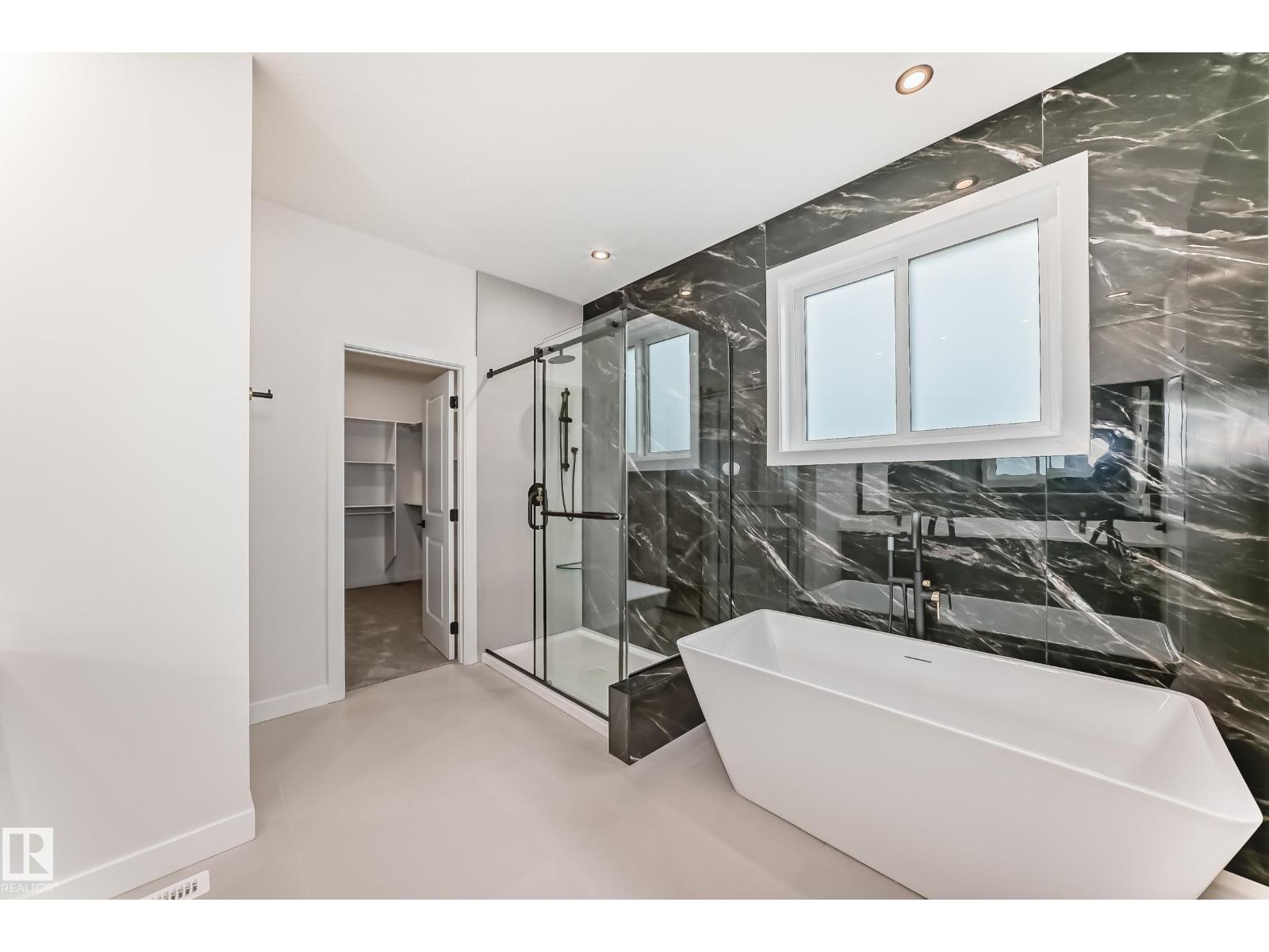 55 MEADOWGROVE LN, Spruce Grove