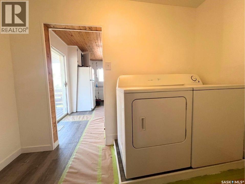 Single Family House Bungalow for Sale in  North Railway STREET E Swift Current 