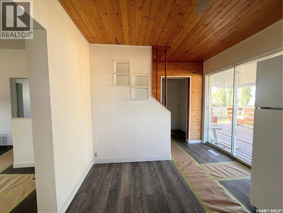 Single Family House Bungalow for Sale in  North Railway STREET E Swift Current 